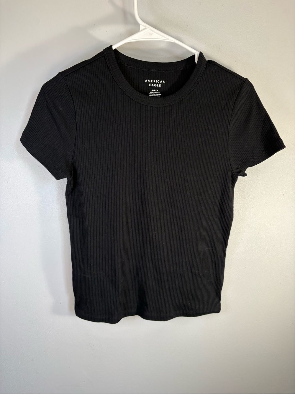 American Eagle Outfitters Black Ribbed Short Sleeve Crop Tee